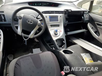 Zdjęcie 8 z 12 samochodu: 2013 TOYOTA PRIUS VIN:JTDKN3DU7D5552029 - miniatura