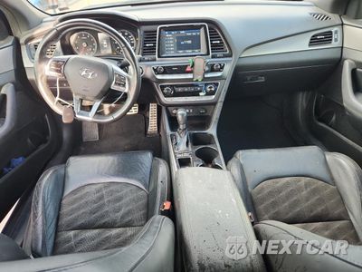 Zdjęcie 8 z 13 samochodu: 2018 HYUNDAI SONATA SPORT VIN:5NPE34AF6JH651418 - miniatura