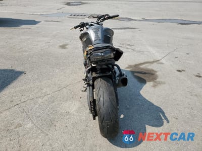 Czwarte zdjęcie samochodu z boku: 2012 YAMAHA FZ8 N VIN:JYARN27E2CA001621 - miniatura
