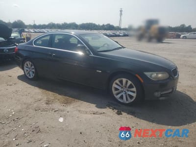 Czwarte zdjęcie samochodu z boku: 2011 BMW 328 I VIN:WBAKE3C58BE444586 - miniatura