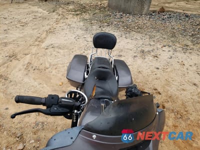 Piąte zdjęcie samochodu w środku: 2014 HARLEY-DAVIDSON FLHX STREET GLIDE VIN:1HD1KBM12EB608836 - miniatura