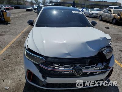 Piąte zdjęcie samochodu w środku: 2023 VOLKSWAGEN JETTA GLI AUTOBAHN VIN:3VW2T7BU7PM057793 - miniatura