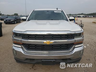 Piąte zdjęcie samochodu w środku: 2017 CHEVROLET SILVERADO K1500 LT VIN:3GCUKREC4HG515755 - miniatura