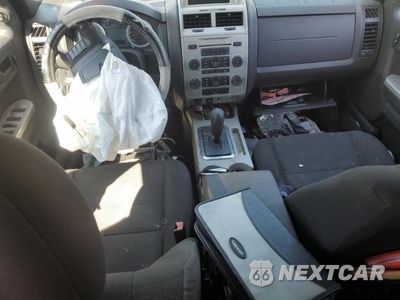 Zdjęcie 8 z 14 samochodu: 2009 FORD ESCAPE VIN:1FMCU93G49KA63324 - miniatura