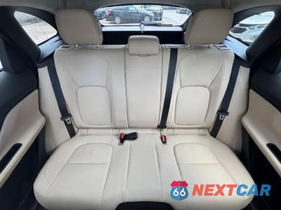 Zdjęcie 10 z 15 samochodu: 2020 JAGUAR F-PACE PREMIUM VIN:SADCJ2FX8LA619250 - miniatura
