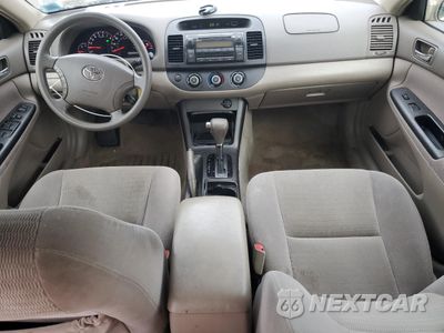 Zdjęcie 8 z 13 samochodu: 2005 TOYOTA CAMRY LE VIN:4T1BE32K75U394232 - miniatura
