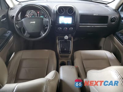 Zdjęcie 8 z 12 samochodu: 2010 JEEP PATRIOT LIMITED VIN:1J4NF4GB5AD638011 - miniatura