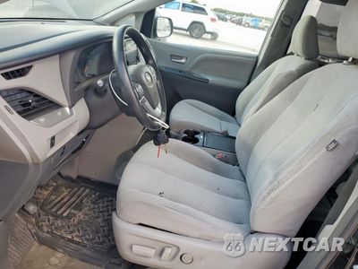 Zdjęcie 7 z 13 samochodu: 2015 TOYOTA SIENNA LE VIN:5TDKK3DC7FS665590 - miniatura