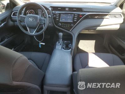 Zdjęcie 8 z 13 samochodu: 2018 TOYOTA CAMRY L VIN:4T1B11HK4JU556304 - miniatura