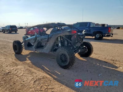 Trzecie zdjęcie samochodu z tyłu: 2025 CAN-AM MAVERICK X3 MAX X RS TURBO RR VIN:3JBVNAV45SE000484 - miniatura