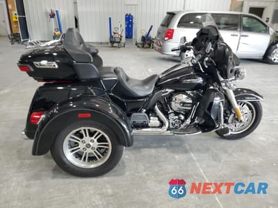 2016 HARLEY-DAVIDSON FLHTCUTG TRI GLIDE ULTRA 1HD1MAL12GB854665 - główne zdjęcie licytacji z USA - miniatura