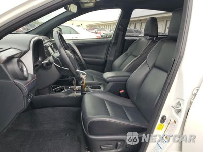 Zdjęcie 7 z 14 samochodu: 2018 TOYOTA RAV4 SE VIN:JTMJFREVXJJ207860 - miniatura
