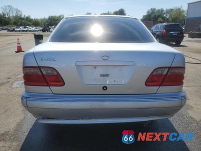 Zdjęcie 6 z 12 samochodu: 2001 MERCEDES-BENZ E 430 VIN:WDBJF70J61B188595 - miniatura