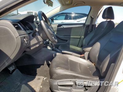 Zdjęcie 7 z 12 samochodu: 2017 VOLKSWAGEN JETTA SE VIN:3VWDB7AJ4HM285724 - miniatura