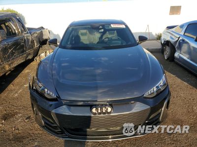 Piąte zdjęcie samochodu w środku: 2023 AUDI E-TRON GT PRESTIGE VIN:WAUEJBFW2P7007931 - miniatura