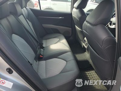Zdjęcie 10 z 13 samochodu: 2018 TOYOTA CAMRY L VIN:4T1B11HK0JU058066 - miniatura