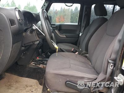 Zdjęcie 7 z 12 samochodu: 2013 JEEP WRANGLER UNLIMITED SPORT VIN:1C4BJWDG2DL591520 - miniatura