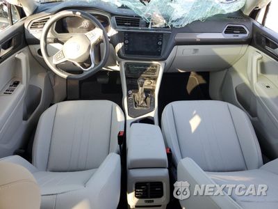 Zdjęcie 8 z 13 samochodu: 2023 VOLKSWAGEN TIGUAN SE VIN:3VVNB7AX2PM100310 - miniatura