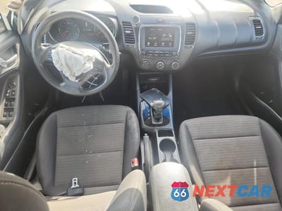 Zdjęcie 8 z 12 samochodu: 2018 KIA FORTE LX VIN:3KPFL4A78JE198923 - miniatura