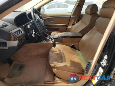 Zdjęcie 7 z 12 samochodu: 2007 BMW 750 VIN:WBAHN83577DT67827 - miniatura