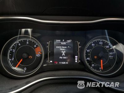 Zdjęcie 9 z 13 samochodu: 2019 JEEP CHEROKEE LATITUDE VIN:1C4PJLCB1KD175797 - miniatura