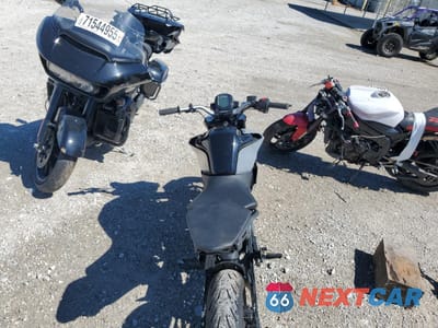 Zdjęcie 6 z 10 samochodu: 2023 KTM 200 DUKE VIN:MD2JPC401PC027058 - miniatura