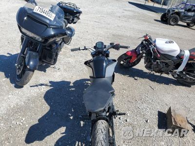 Zdjęcie 6 z 10 samochodu: 2023 KTM 200 DUKE VIN:MD2JPC401PC027058 - miniatura