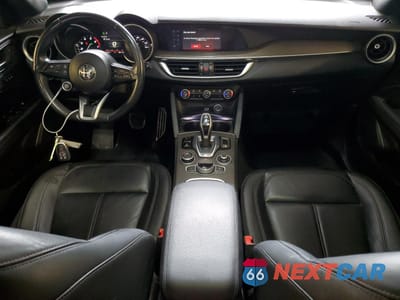 Zdjęcie 8 z 14 samochodu: 2022 ALFA ROMEO STELVIO TI VIN:ZASPAKBN2N7D32110 - miniatura