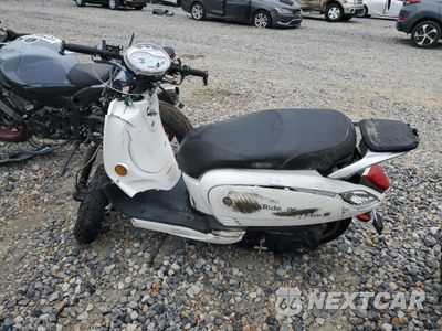 Trzecie zdjęcie samochodu z tyłu: 2018 OTHER OTHER VIN:RFGBS1LE6JXXA3264 - miniatura