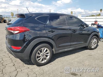 Trzecie zdjęcie samochodu z tyłu: 2017 HYUNDAI TUCSON SE VIN:KM8J23A48HU426990 - miniatura