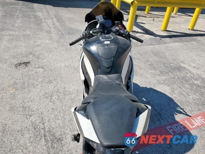 Zdjęcie 6 z 9 samochodu: 2024 KAWASAKI ZX1002 M VIN:JKBZXVM17RA007298 - miniatura