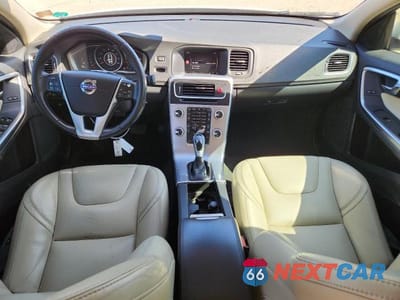 Zdjęcie 8 z 12 samochodu: 2017 VOLVO S60 VIN:YV126MFL8H2436993 - miniatura