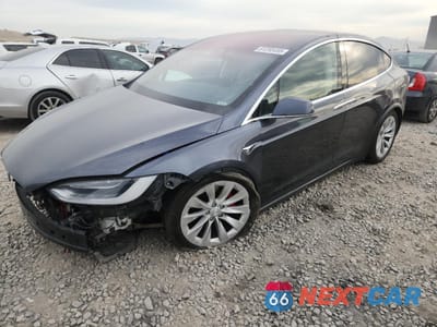 2017 TESLA MODEL X 5YJXCDE4XHF034856 - główne zdjęcie licytacji z USA - miniatura