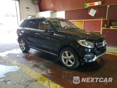 Czwarte zdjęcie samochodu z boku: 2019 MERCEDES-BENZ GLE 400 4MATIC VIN:4JGDA5GBXKB216590 - miniatura