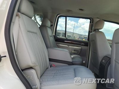 Zdjęcie 11 z 14 samochodu: 2004 LINCOLN TOWNHOUSE AVIATOR VIN:5LMEU68H94ZJ14743 - miniatura