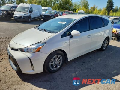 2015 TOYOTA PRIUS V JTDZN3EUXFJ029238 - główne zdjęcie licytacji z USA - miniatura