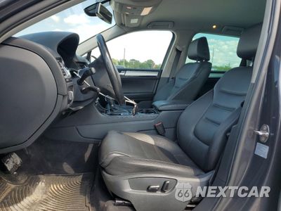 Zdjęcie 7 z 15 samochodu: 2012 VOLKSWAGEN TOUAREG V6 TDI VIN:WVGFK9BP8CD005071 - miniatura