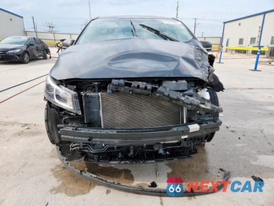 Piąte zdjęcie samochodu w środku: 2018 KIA SEDONA LX VIN:KNDMB5C1XJ6379617 - miniatura