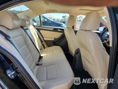 Zdjęcie 10 z 12 samochodu: 2017 VOLKSWAGEN JETTA SE VIN:3VWB67AJ8HM301726 - miniatura