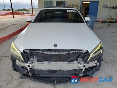 Piąte zdjęcie samochodu w środku: 2019 MERCEDES-BENZ C 300 VIN:WDDWK8DB5KF800278 - miniatura