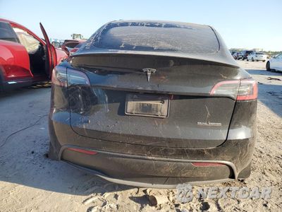 Zdjęcie 6 z 12 samochodu: 2023 TESLA MODEL Y VIN:7SAYGDEF8PF835958 - miniatura