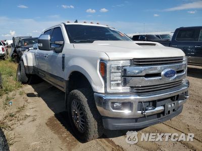 Czwarte zdjęcie samochodu z boku: 2019 FORD F350 SUPER DUTY VIN:1FT8W3DT2KEE03488 - miniatura
