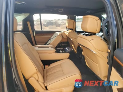 Zdjęcie 11 z 14 samochodu: 2023 JEEP GRAND WAGONEER SERIES III VIN:1C4SJVGP8PS562474 - miniatura