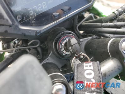 Zdjęcie 8 z 10 samochodu: 2024 KAWASAKI ER500 VIN:ML5ERGE13RDA08392 - miniatura