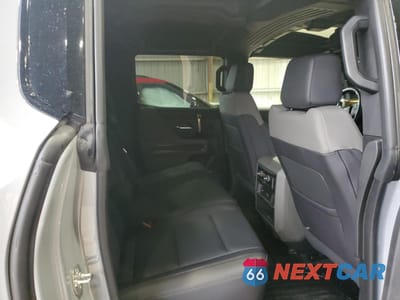 Zdjęcie 11 z 15 samochodu: 2025 GMC HUMMER SUV 2X VIN:1GKT0NDE5SU111689 - miniatura