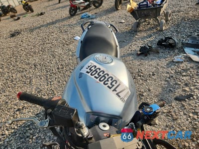 Piąte zdjęcie samochodu w środku: 2001 APRILIA RST FUTURA VIN:ZD4PWD0071S000219 - miniatura