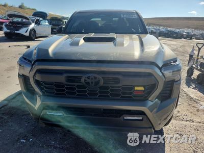Piąte zdjęcie samochodu w środku: 2024 TOYOTA TACOMA DOUBLE CAB VIN:3TMLB5JN4RM049470 - miniatura