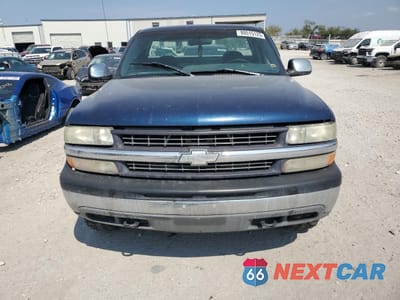 Piąte zdjęcie samochodu w środku: 1999 CHEVROLET SILVERADO K1500 VIN:1GCEK14T0XE115205 - miniatura