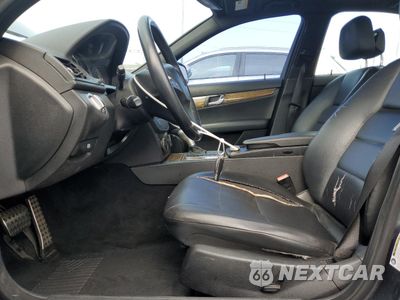 Zdjęcie 7 z 12 samochodu: 2008 MERCEDES-BENZ C 350 VIN:WDDGF56X18F167187 - miniatura