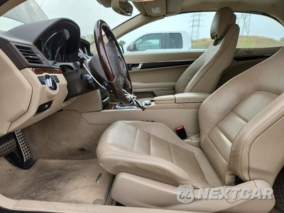 Zdjęcie 7 z 12 samochodu: 2011 MERCEDES-BENZ E 550 VIN:WDDKK7CF7BF088109 - miniatura